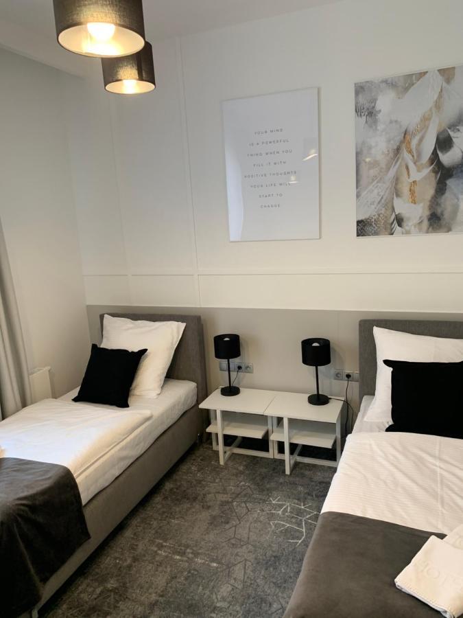 Hotel Coliber Klobuck Екстер'єр фото